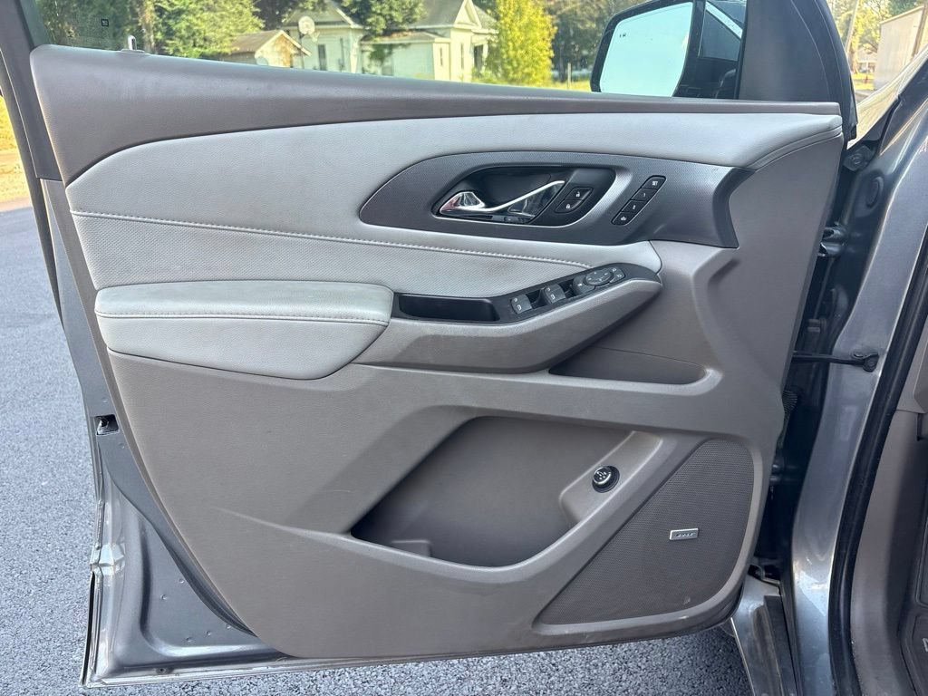 Used 2020 Chevrolet Traverse Premier AWD/4WD image 9