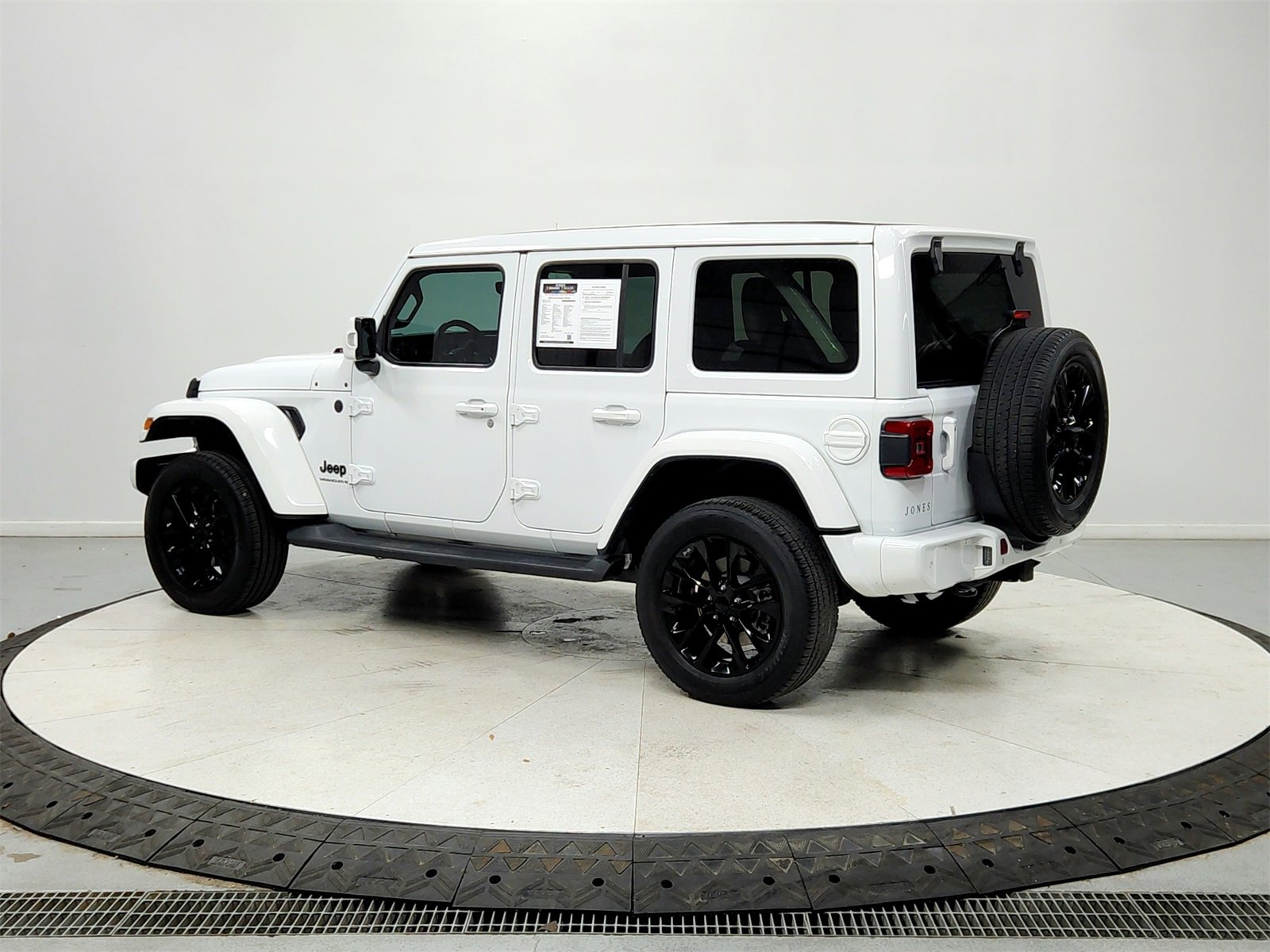Used 2023 Jeep Wrangler Altitude image 5