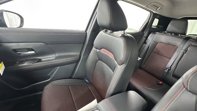 New 2026 Nissan Kicks SR w/ Cold Weather Package AWD/4WD image 13