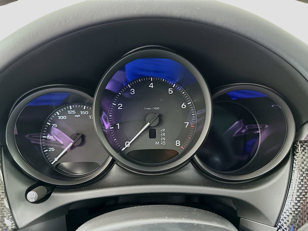 New 2025 Porsche Macan image 13