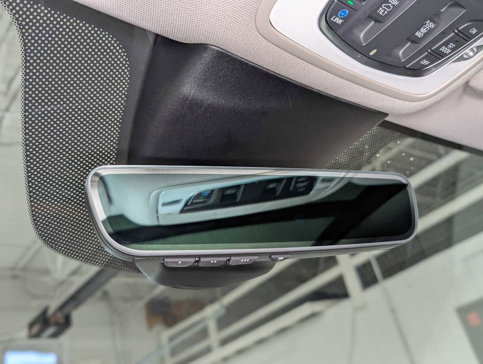 Certified 2023 Acura MDX SH-AWD w/ Technology Package image 40