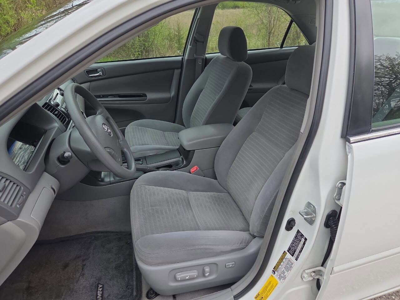 Used 2006 Toyota Camry LE FWD image 12
