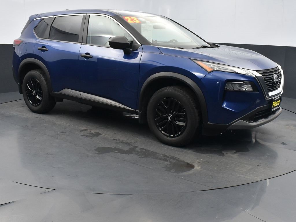 Used 2023 Nissan Rogue S image 3