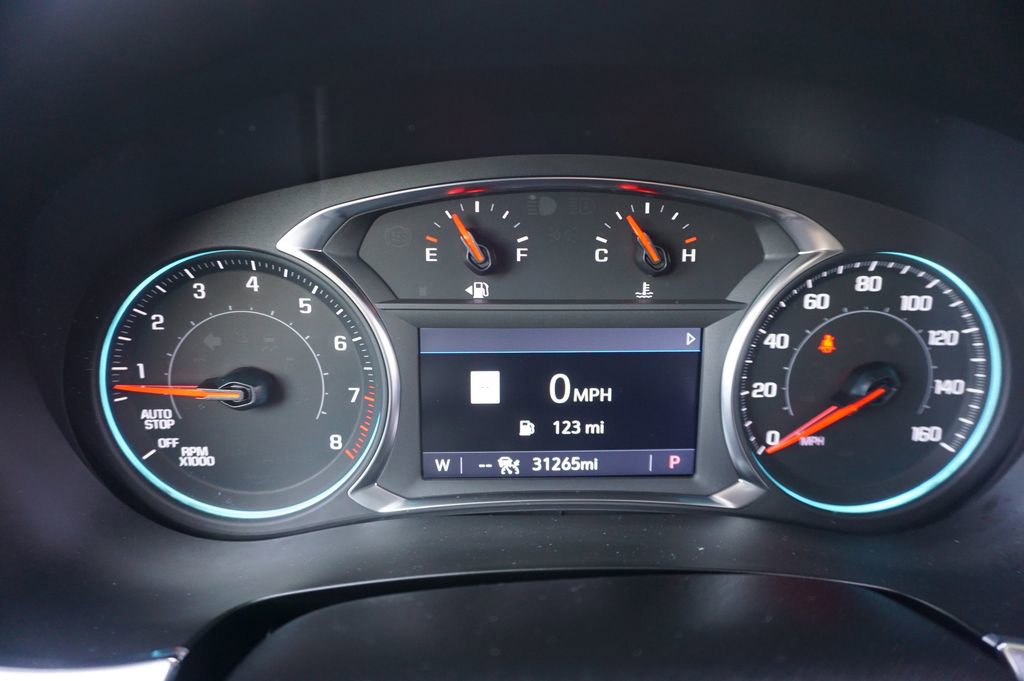 Used 2023 Chevrolet Traverse RS image 7