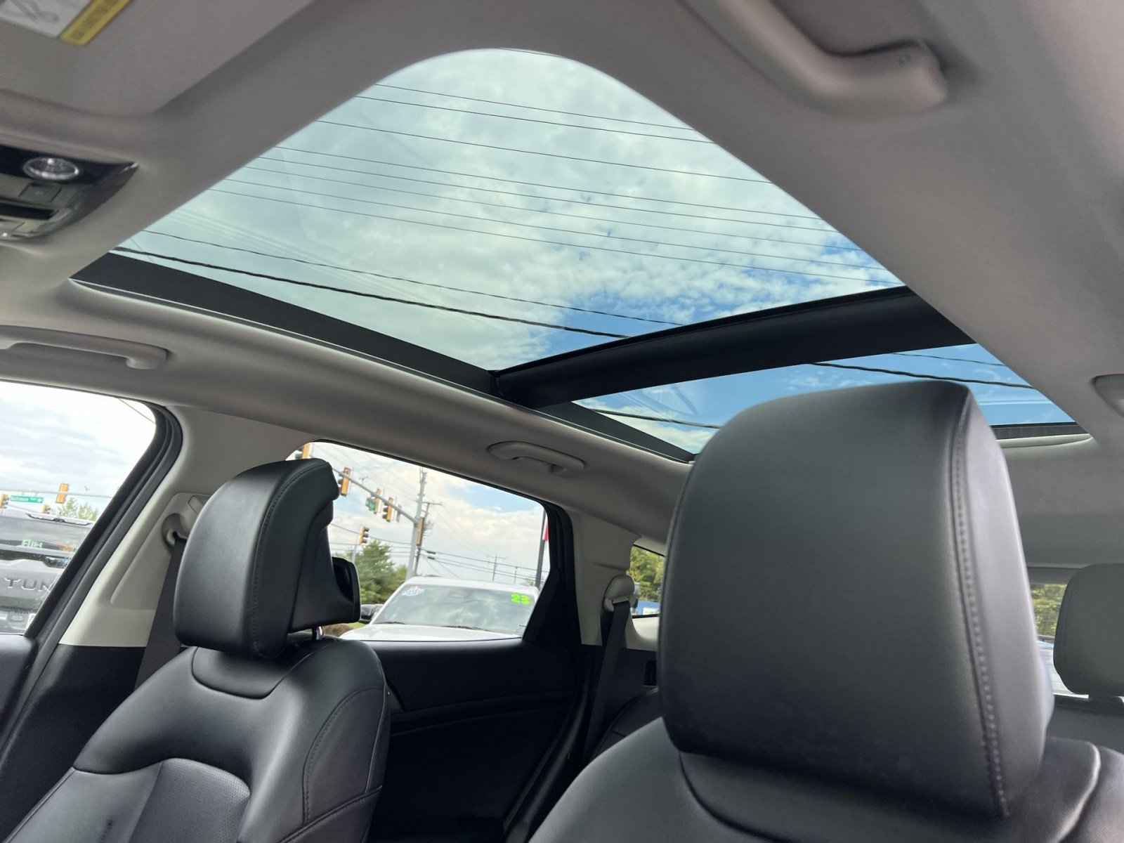 Used 2025 Kia Sportage EX w/ EX Premium Package AWD/4WD image 24