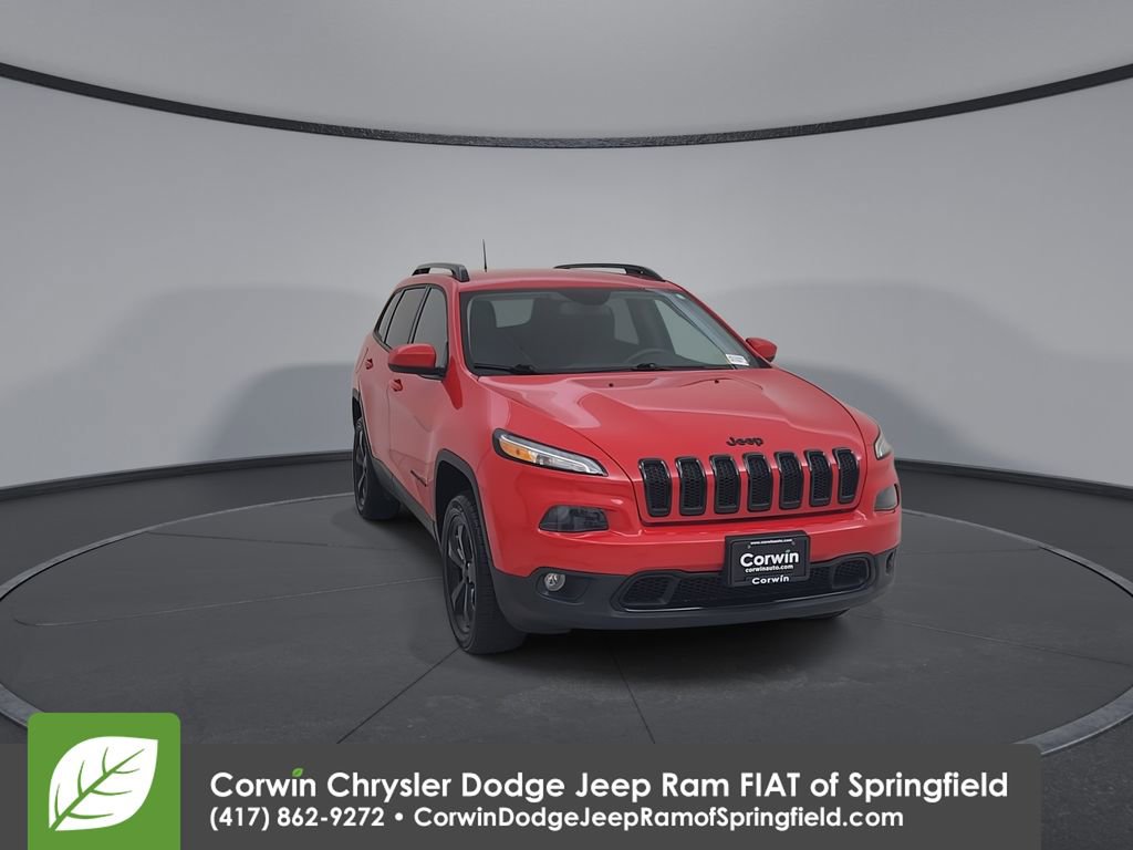 Certified 2018 Jeep Cherokee Latitude w/ Altitude Package FWD image 4