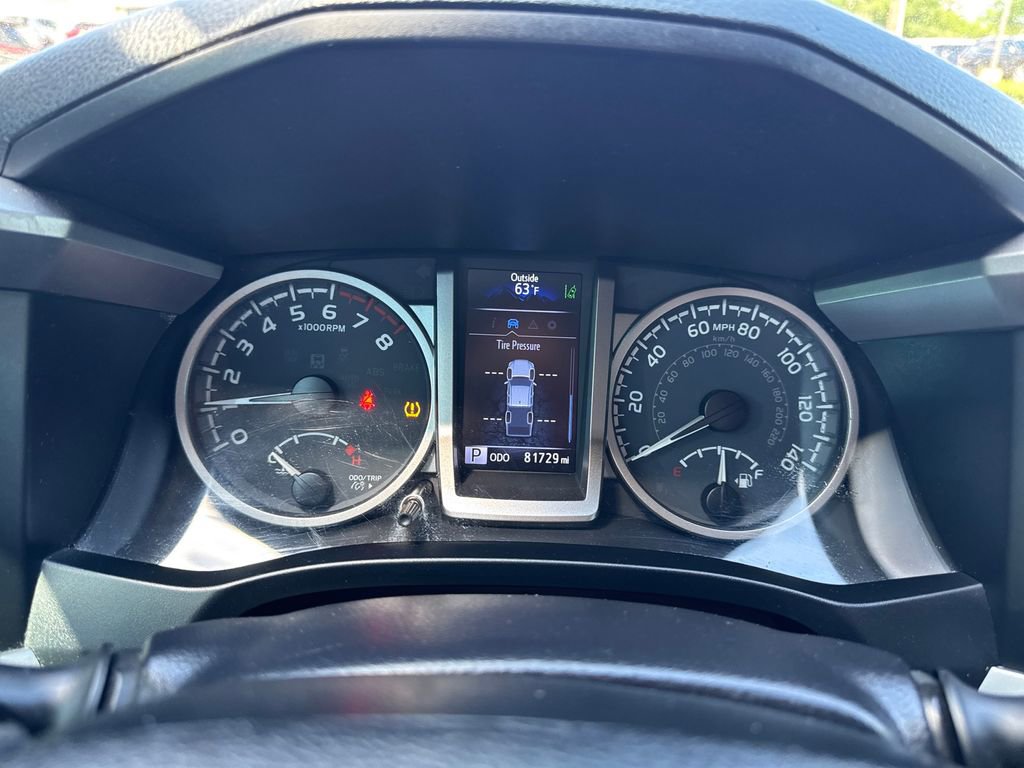 Used 2022 Toyota Tacoma SR5 w/ Technology Package RWD image 32