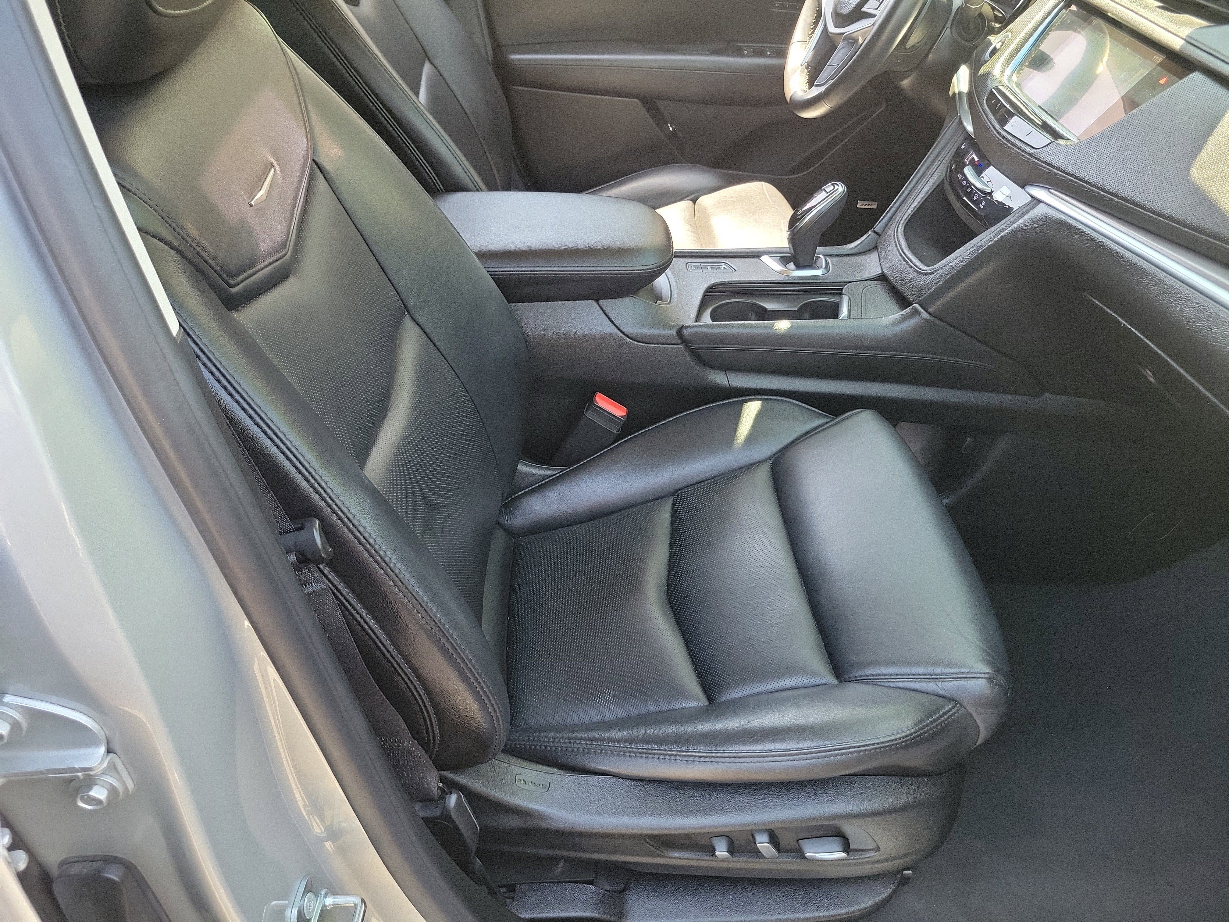 Used 2017 Cadillac XT5 Luxury image 21