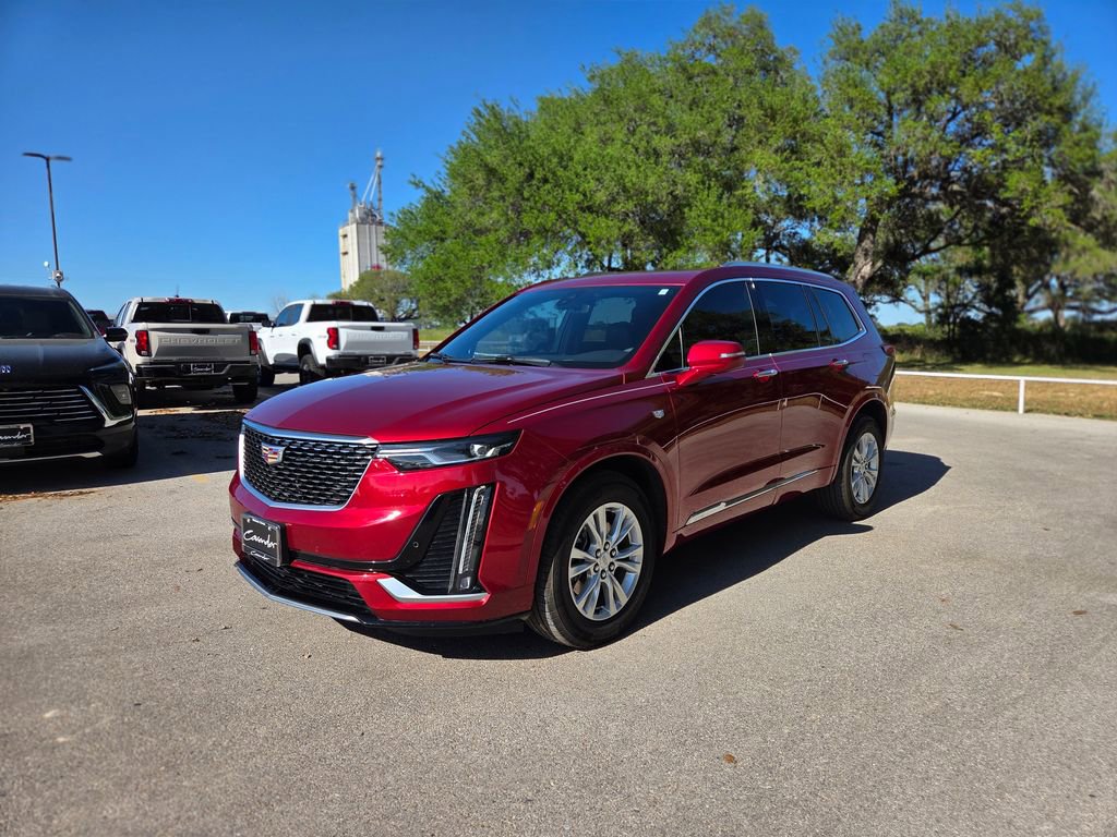 Used 2022 Cadillac XT6 Luxury w/ LPO, Floor Liner Package FWD image 1
