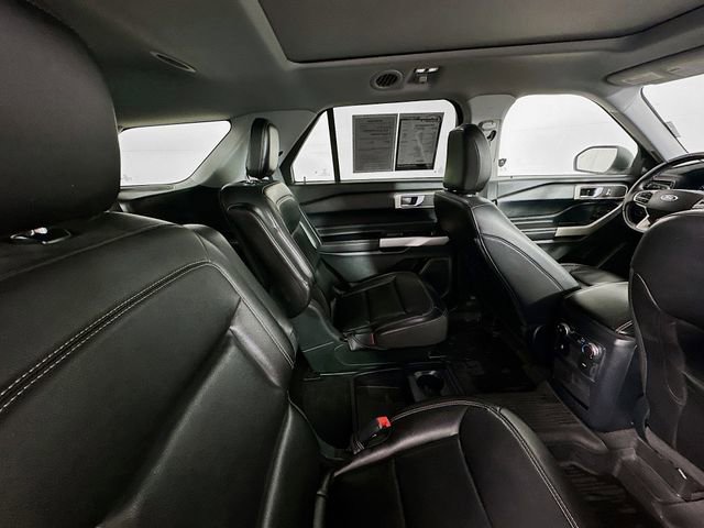 Used 2021 Ford Explorer XLT w/ Equipment Group 202A image 31
