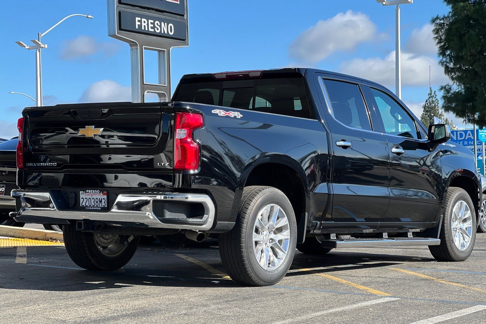 Used 2022 Chevrolet Silverado 1500 LTZ w/ LTZ Convenience Package II image 4