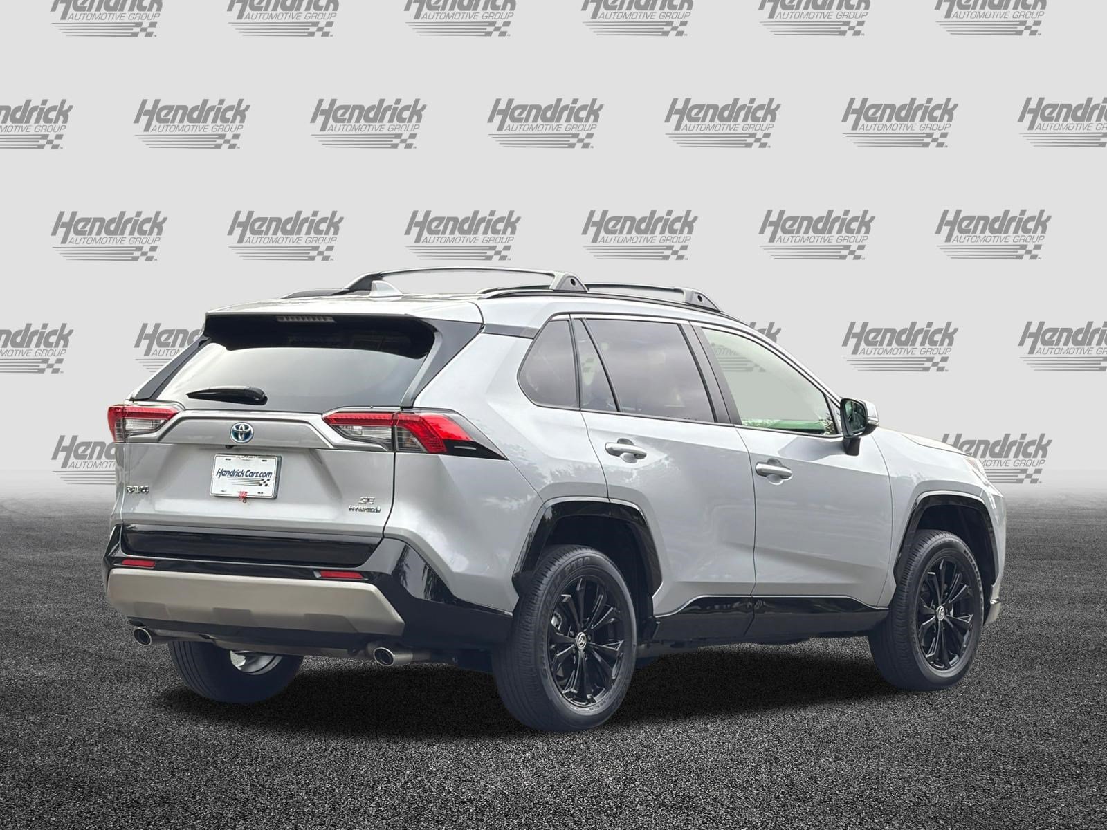 Used 2023 Toyota RAV4 SE w/ Convenience Package AWD/4WD image 5