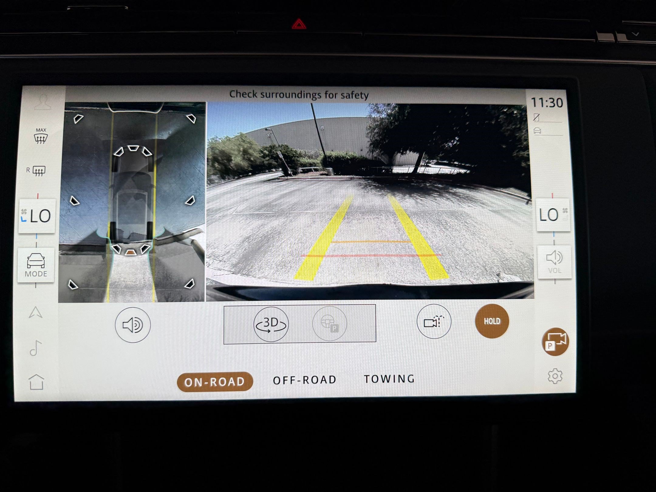 Used 2025 Land Rover Range Rover Long Wheelbase SE AWD/4WD image 18