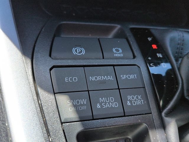 Certified 2025 Toyota RAV4 XLE AWD/4WD image 25