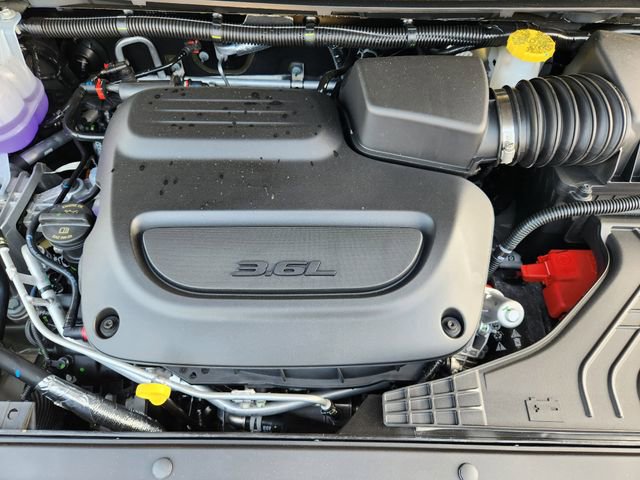 New 2026 Chrysler Pacifica Select FWD image 25