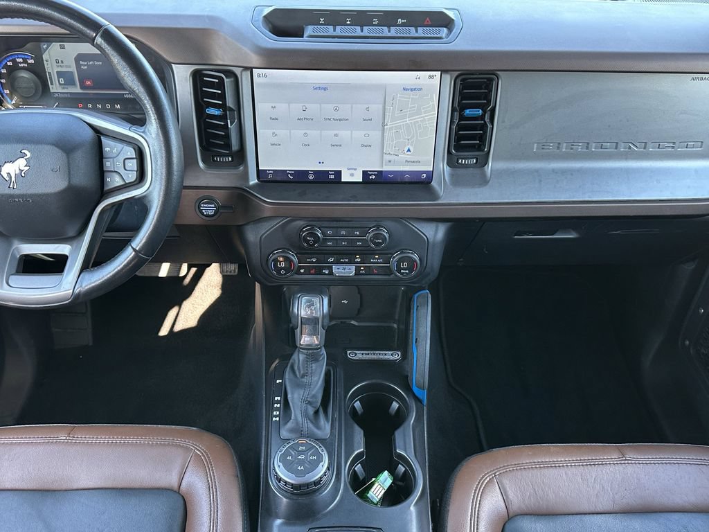 Used 2023 Ford Bronco Outer Banks w/ Sasquatch Package AWD/4WD image 16