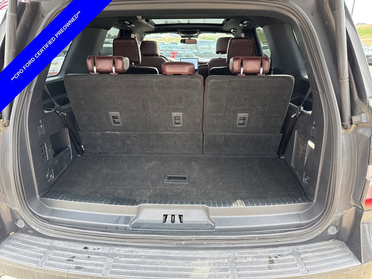 Used 2023 Ford Expedition Limited image 11