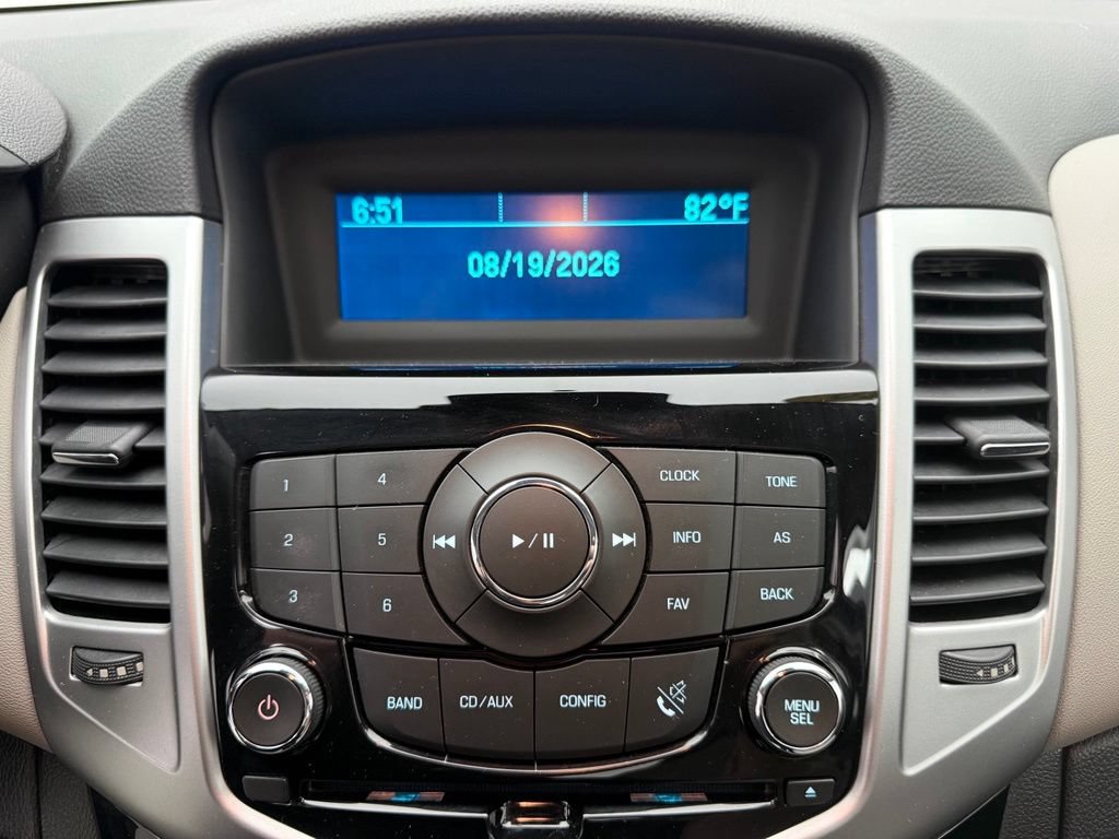 Used 2016 Chevrolet Cruze LT FWD image 5