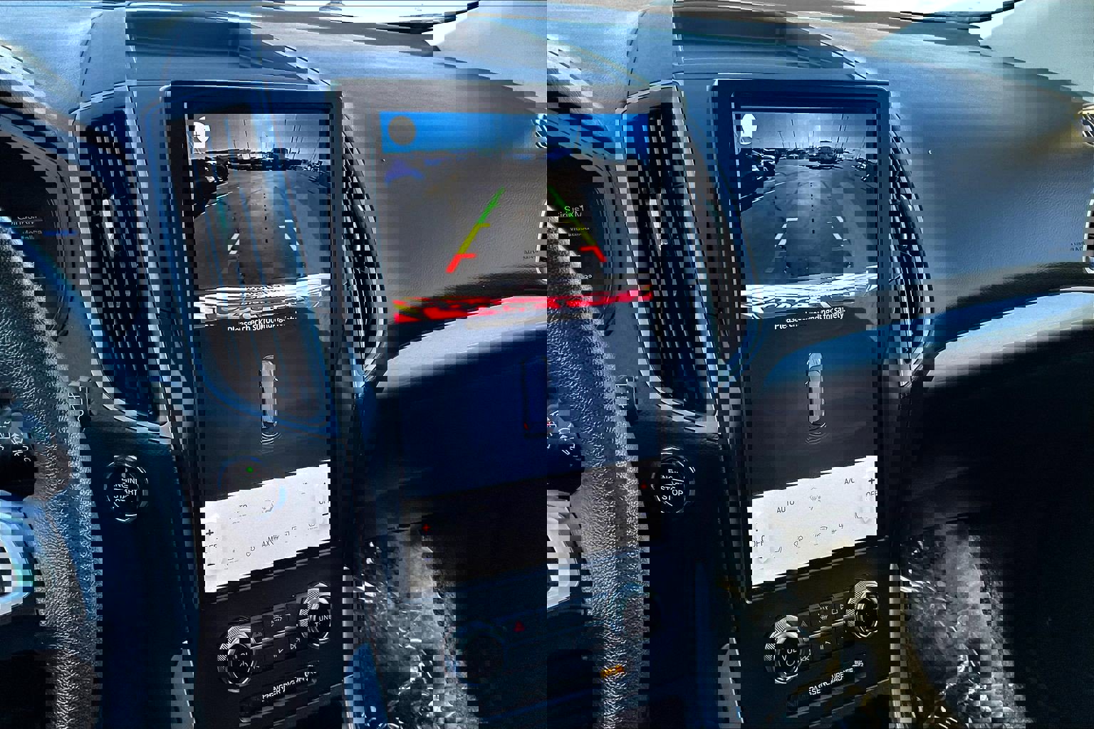 Used 2024 Ford Edge SEL image 14