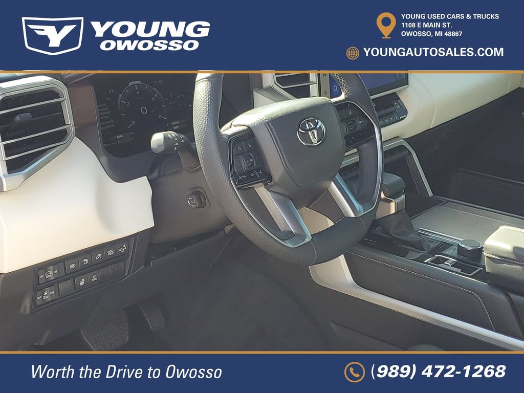 Used 2025 Toyota Sequoia Capstone AWD/4WD image 9