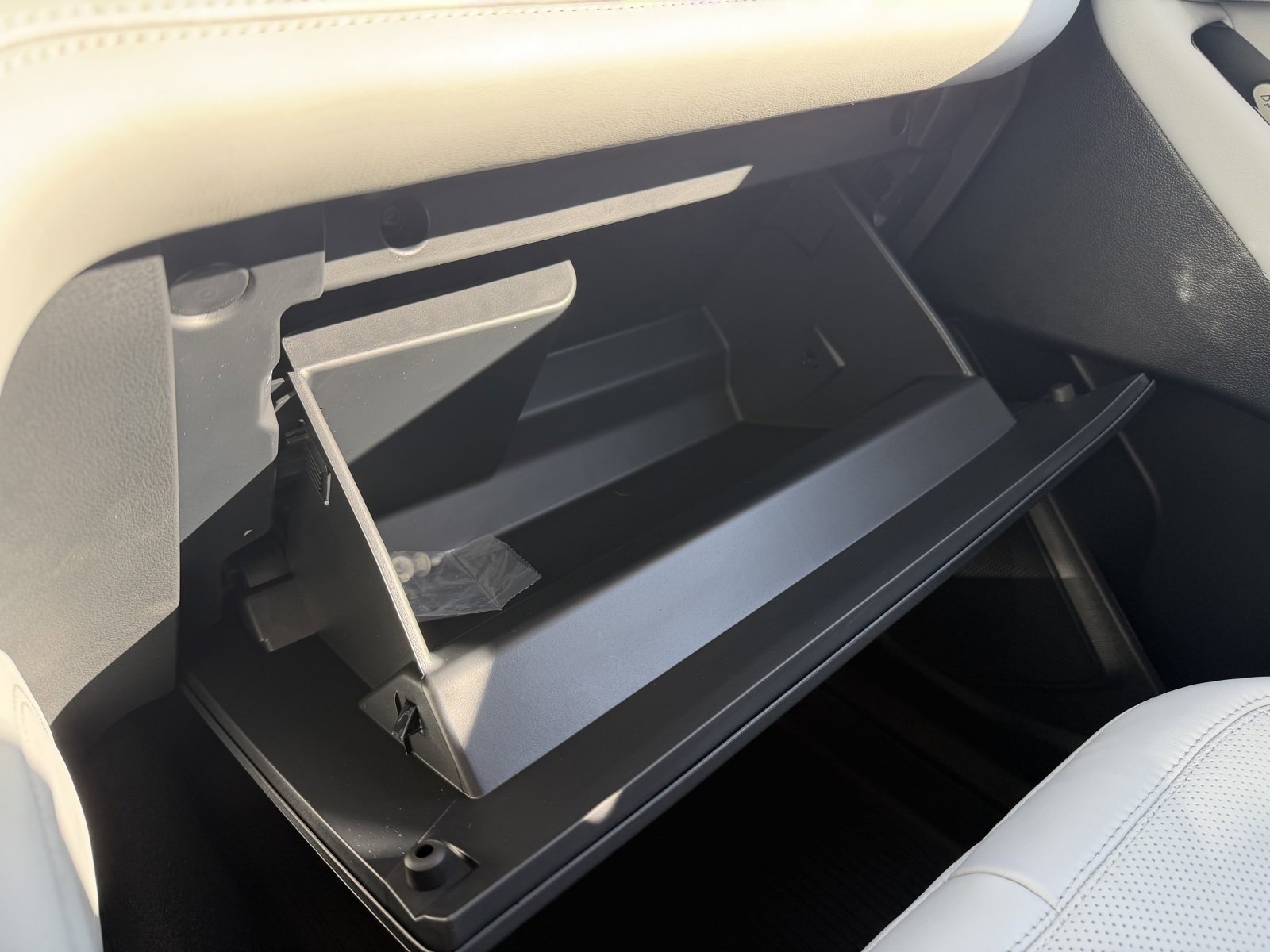 New 2026 Ford Explorer Platinum image 33
