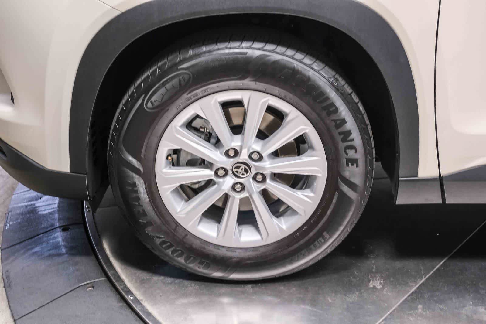 Used 2024 Toyota Grand Highlander FWD image 10