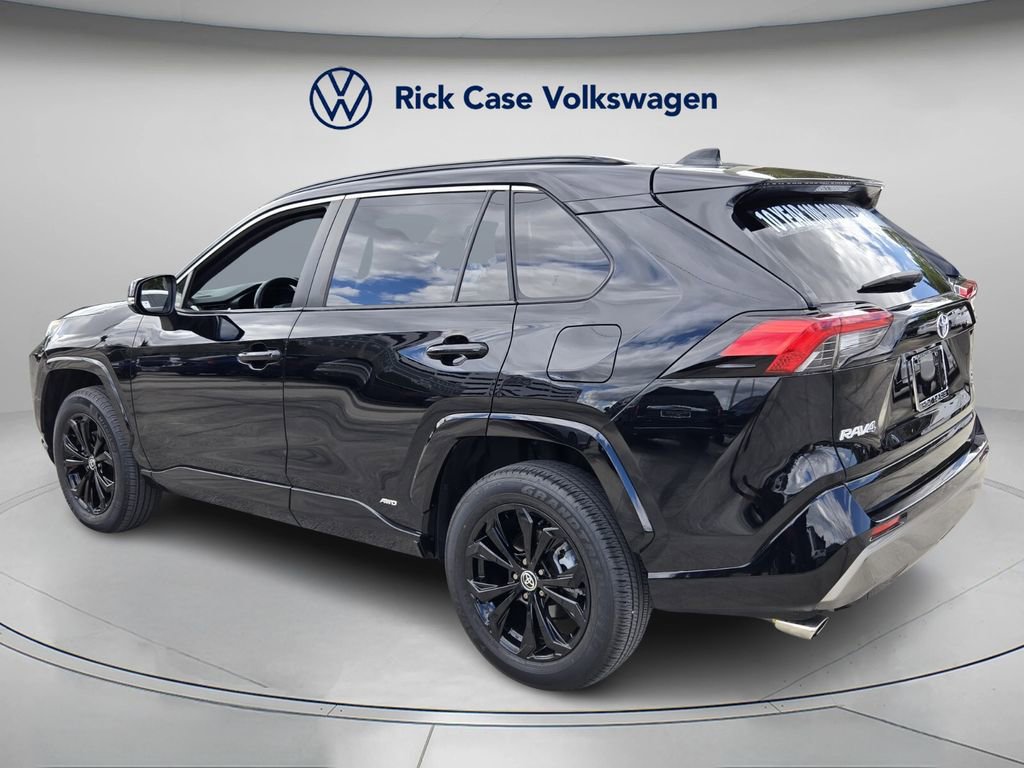 Used 2023 Toyota RAV4 SE w/ SE Grade Weather Package image 7
