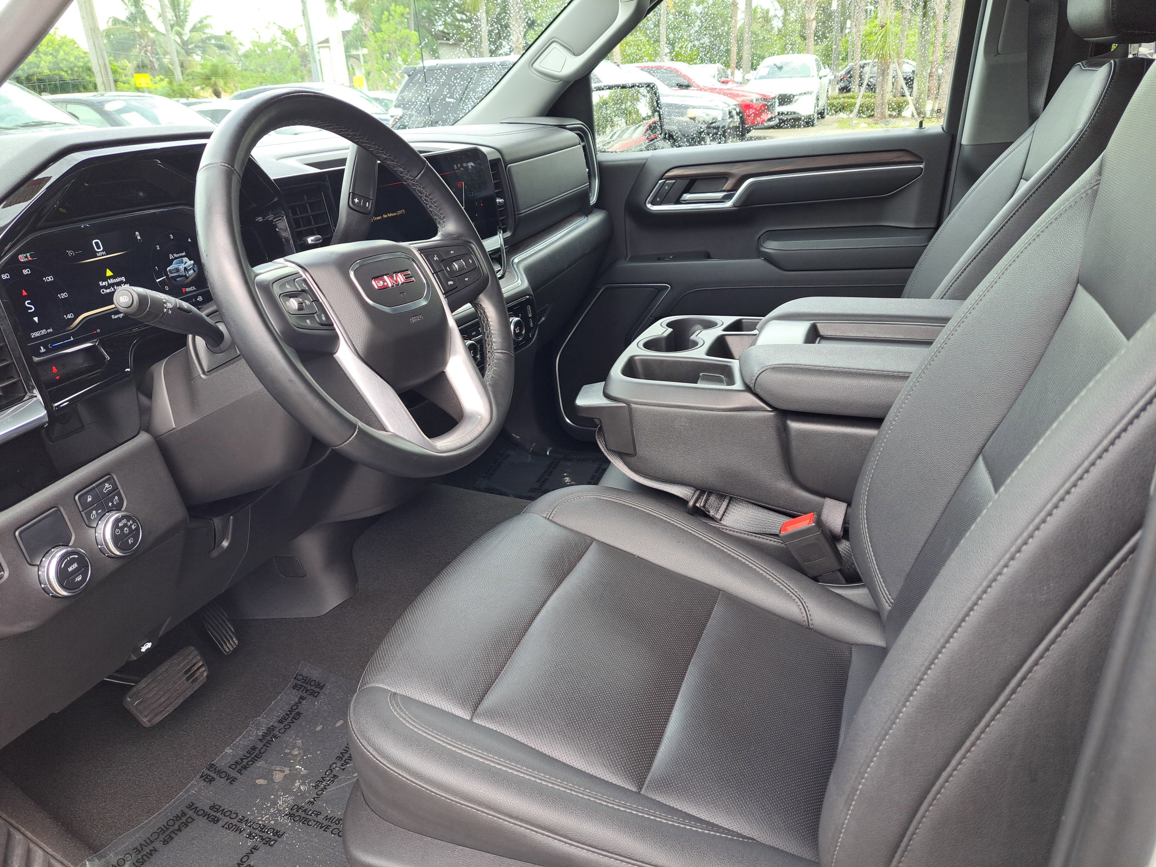 Used 2024 GMC Sierra 1500 SLT image 9