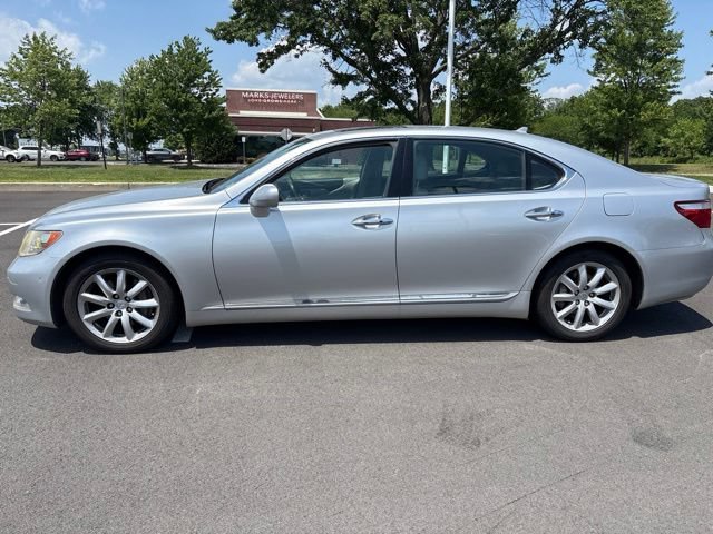 Used 2007 Lexus LS 460 L RWD image 3