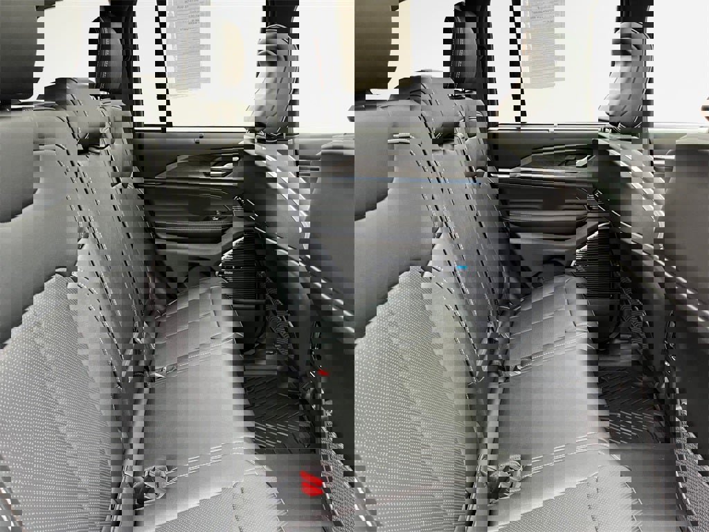 Used 2024 Jeep Grand Cherokee Overland w/ Luxury Tech Group IV image 29