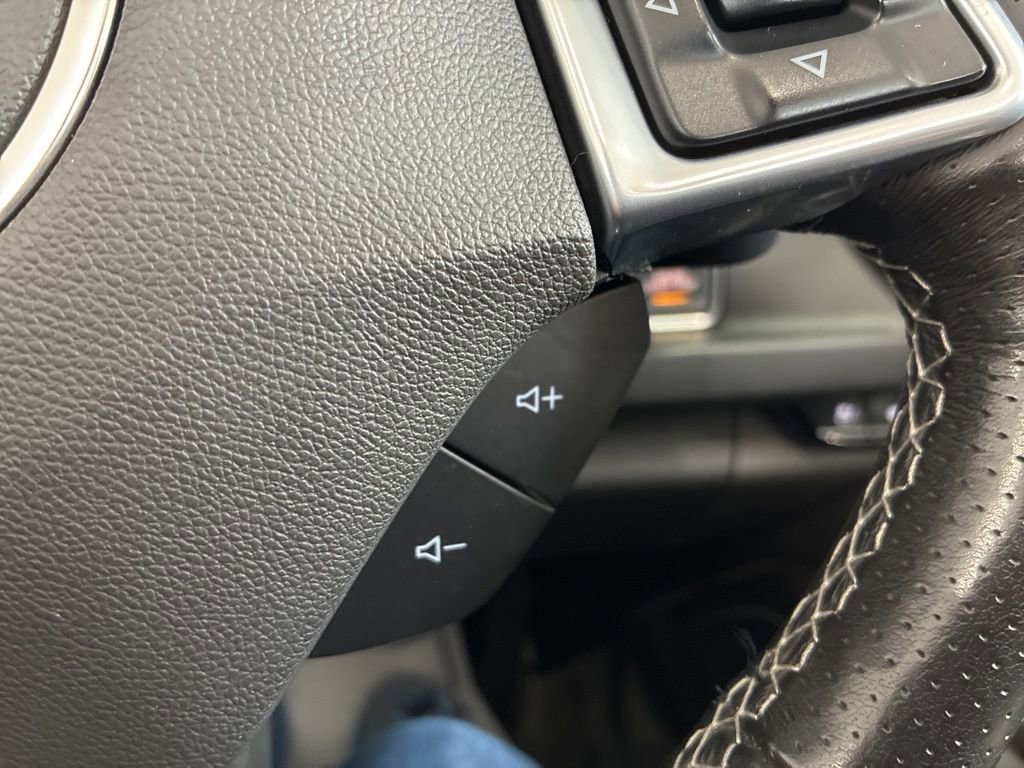 Used 2018 Chevrolet Camaro SS image 27