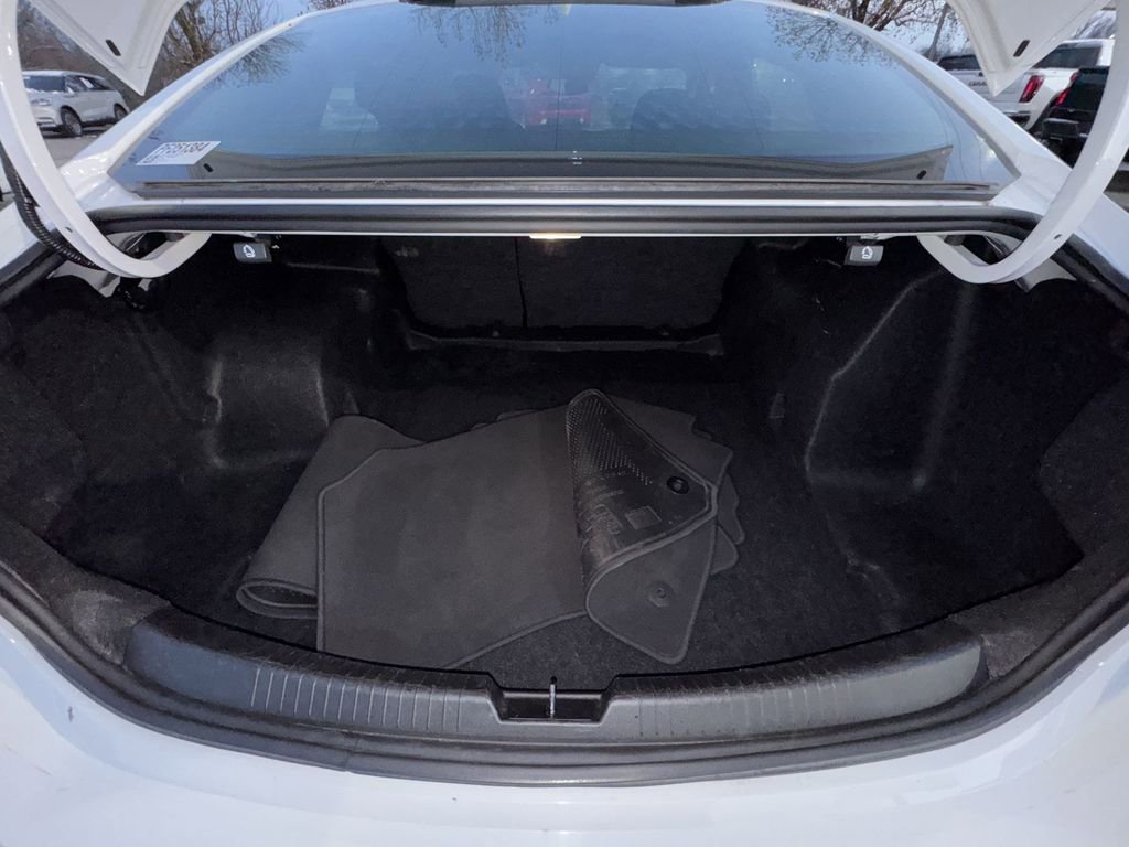 Used 2023 Chevrolet Malibu LT w/ Sport Edition image 24