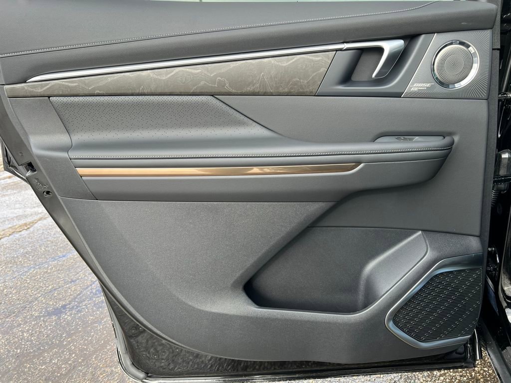 New 2026 Buick Enclave Avenir w/ LPO, Floor Liner Package image 34