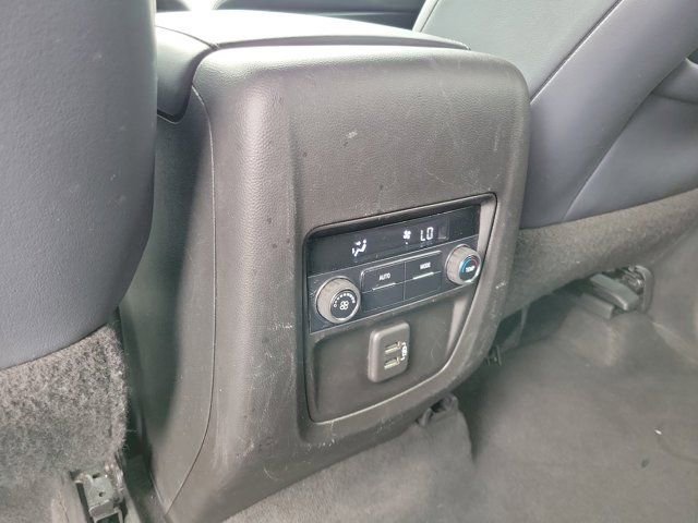 Used 2020 Buick Enclave Essence FWD image 12