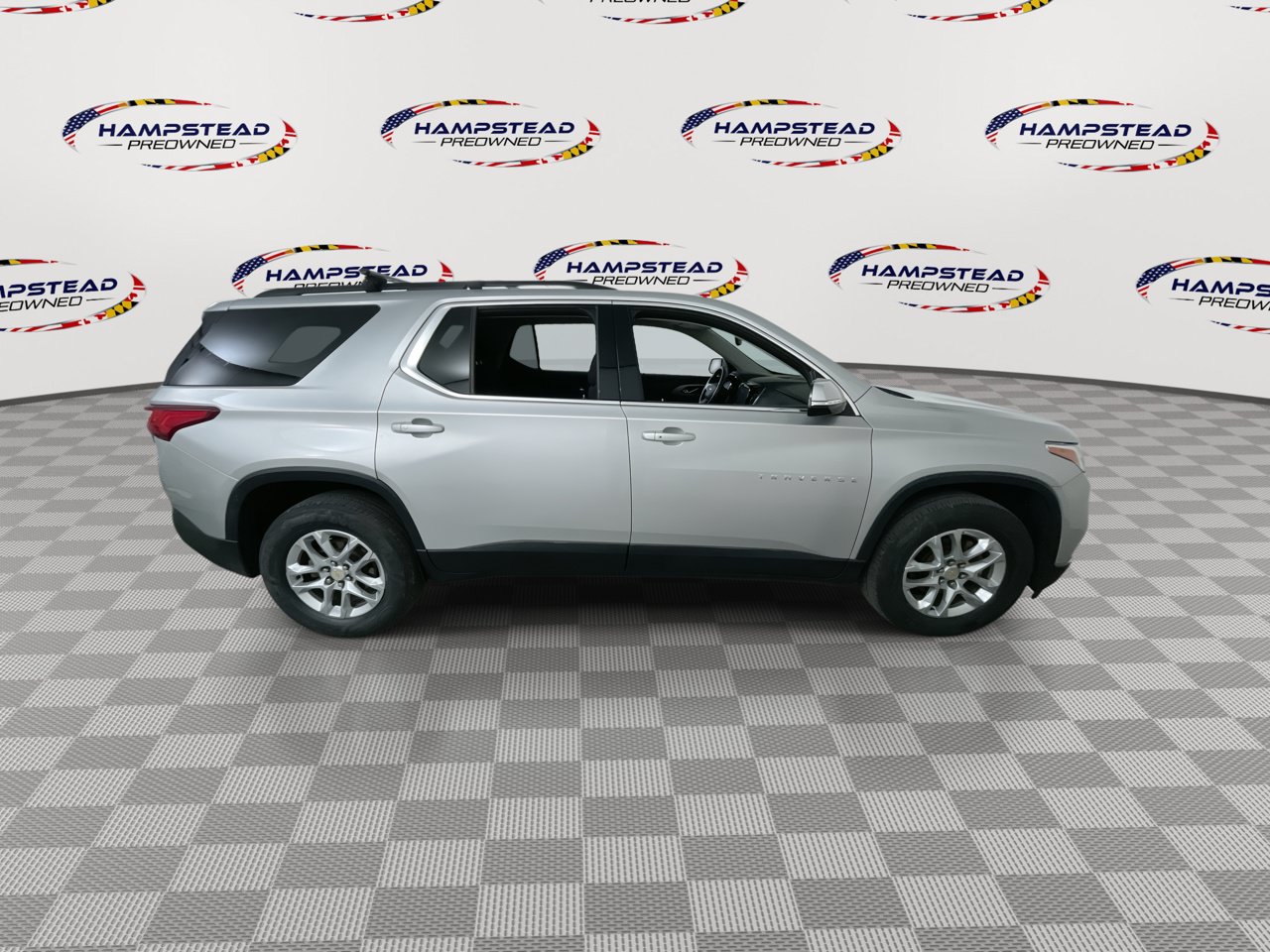Used 2019 Chevrolet Traverse LT FWD image 9