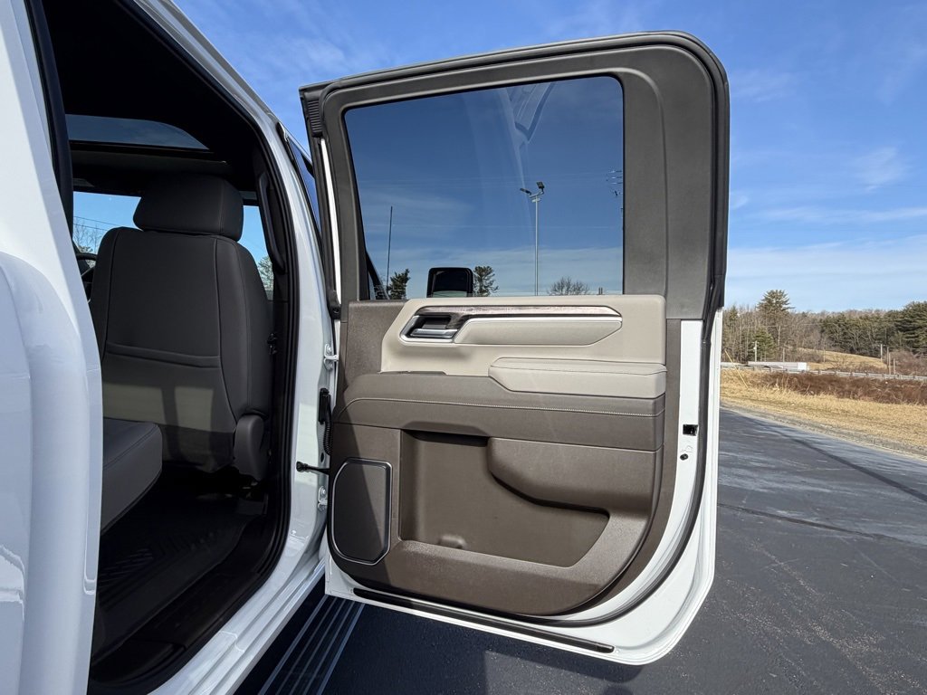 New 2026 Chevrolet Silverado 2500 LTZ w/ LTZ Premium Package image 17