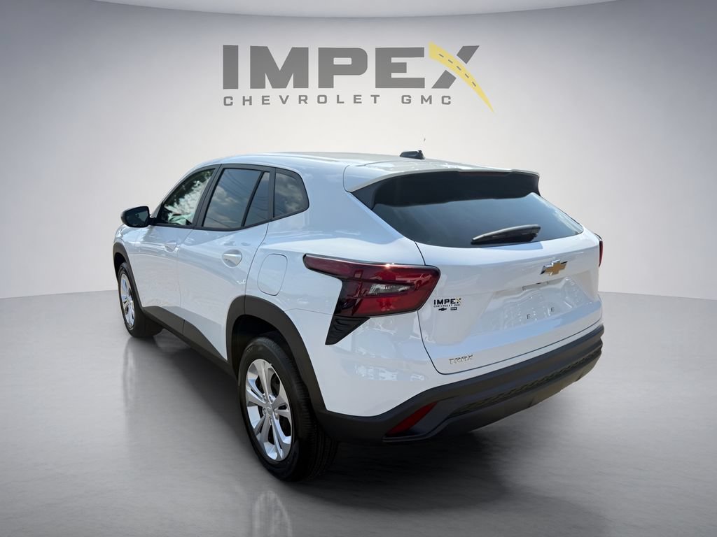 New 2026 Chevrolet Trax LS FWD image 3