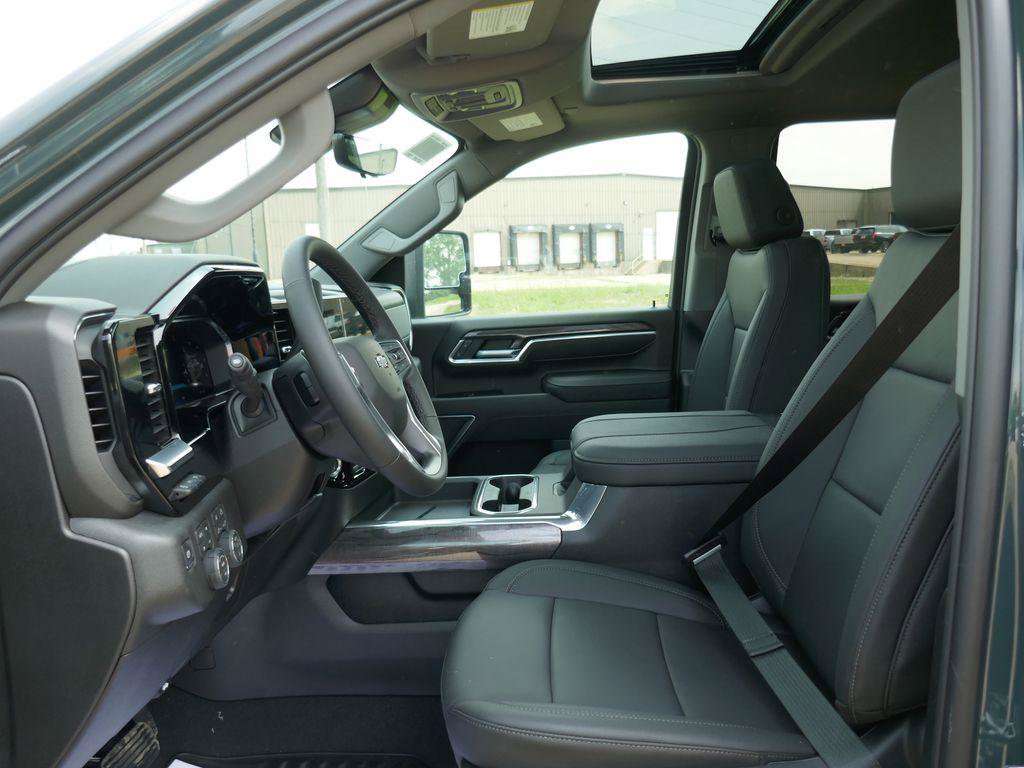 New 2026 Chevrolet Silverado 3500 LTZ w/ LTZ Plus Package AWD/4WD image 19