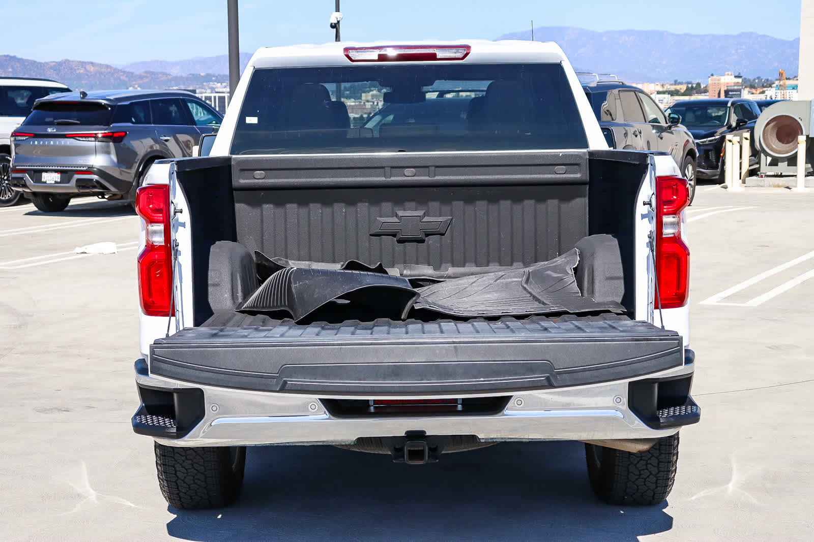 Used 2023 Chevrolet Silverado 1500 LTZ AWD/4WD image 27