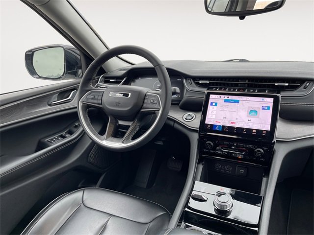 Used 2023 Jeep Grand Cherokee Limited image 10