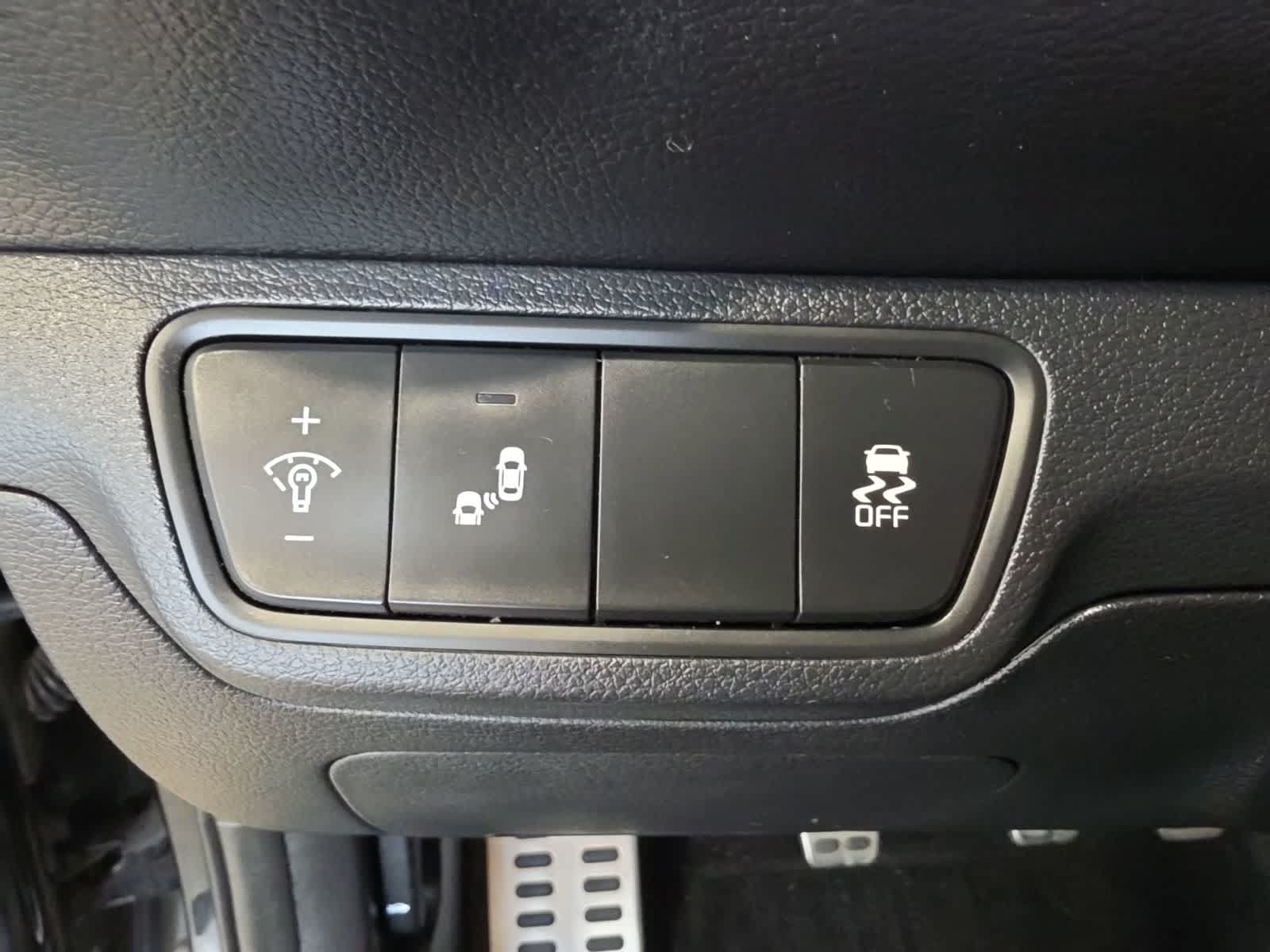 Used 2023 Kia Forte GT FWD image 18