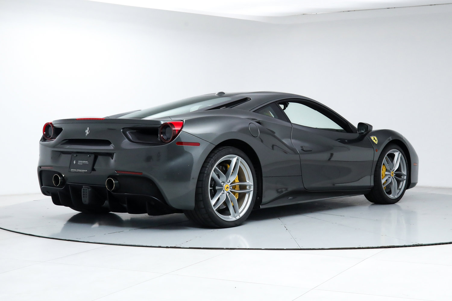 Used 2017 Ferrari 488 GTB image 3