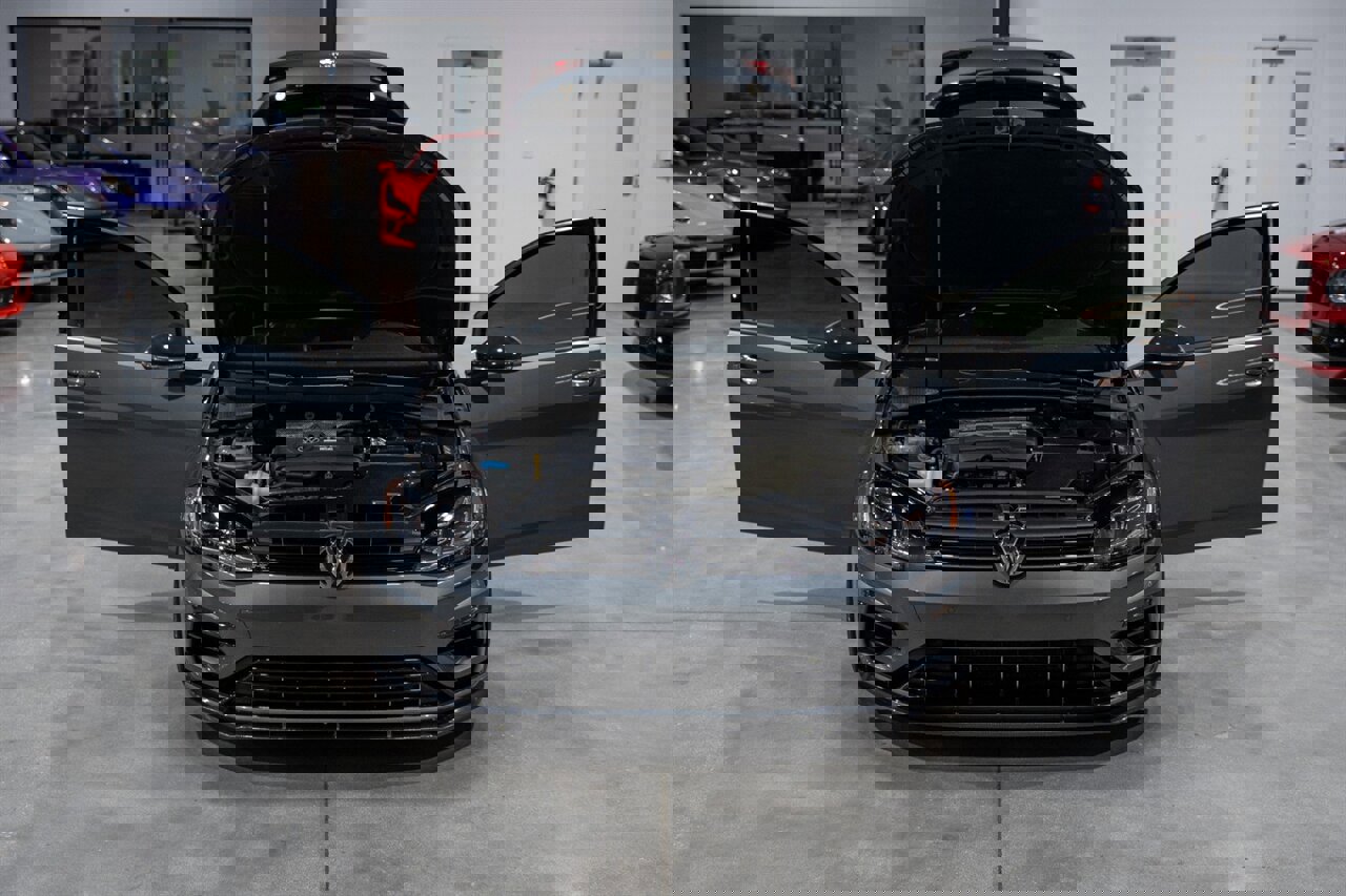 Used 2019 Volkswagen Golf R 4-Door image 45