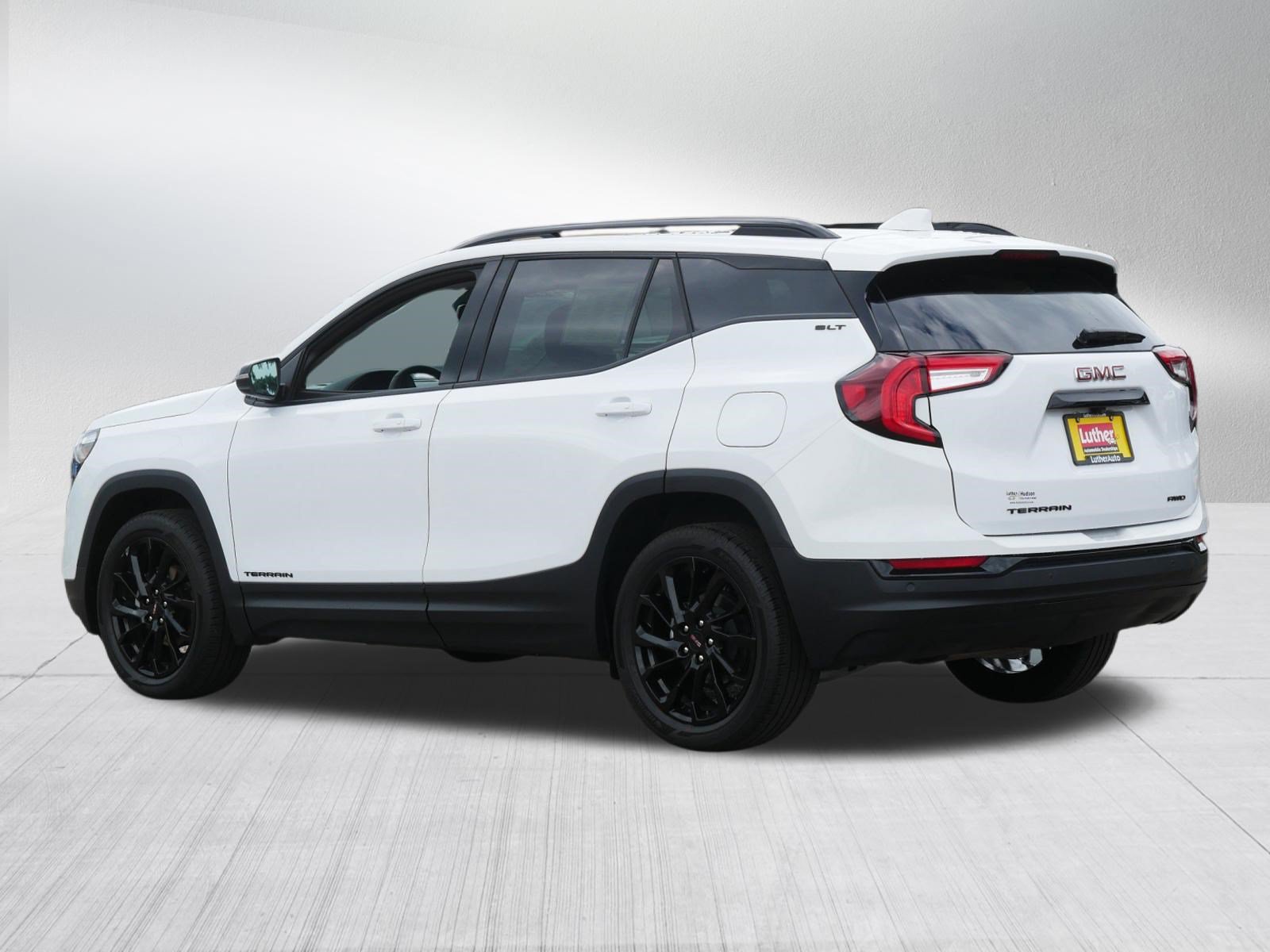 Used 2023 GMC Terrain SLT w/ Infotainment Package II AWD/4WD image 5