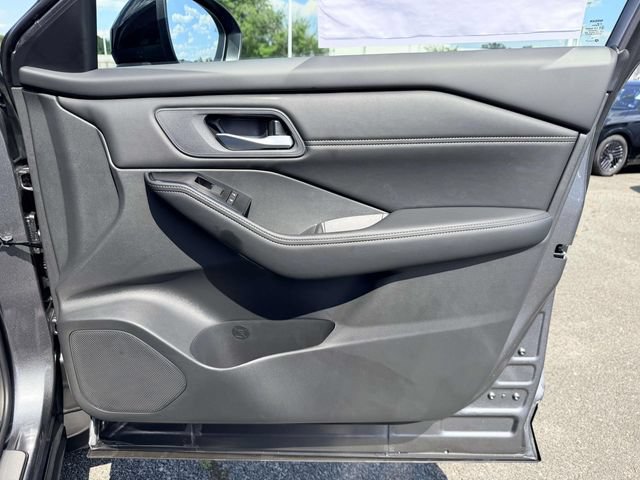 New 2026 Nissan Rogue Dark Armor FWD image 8