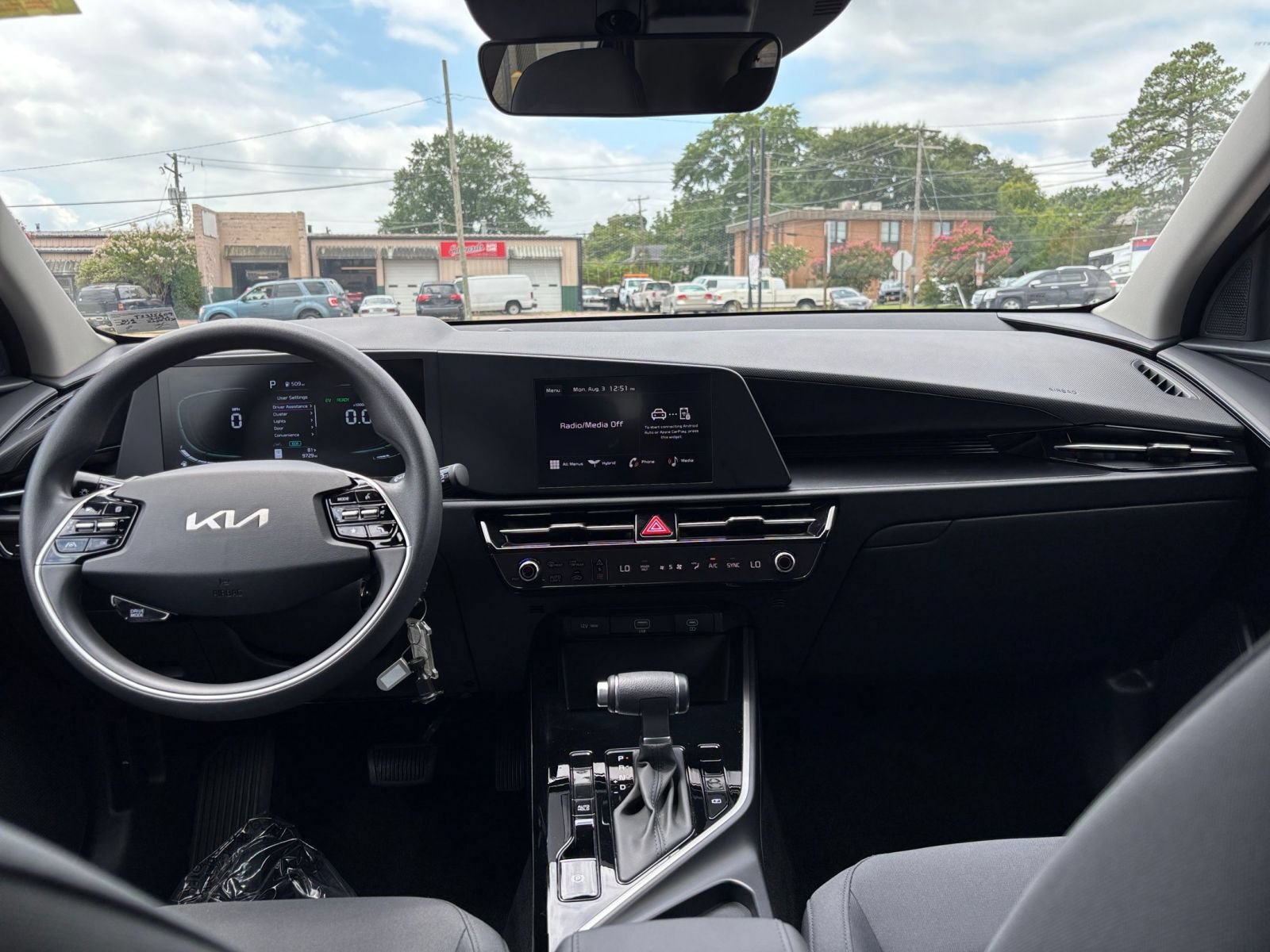 Used 2026 Kia Niro LX FWD image 31