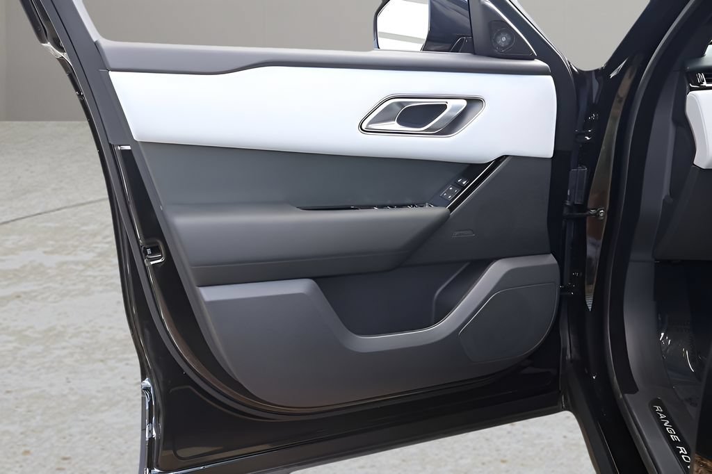 New 2026 Land Rover Range Rover Velar S AWD/4WD image 9