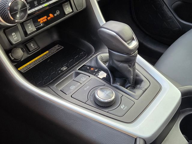Used 2021 Toyota RAV4 XSE AWD/4WD image 34