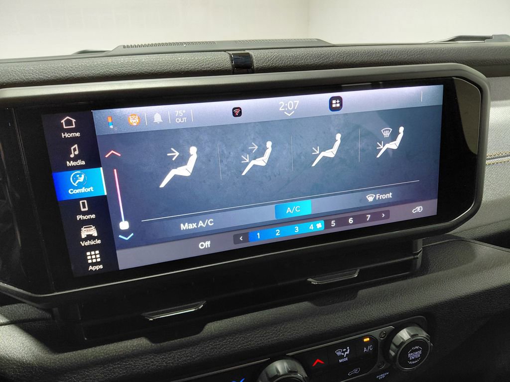 Used 2025 Jeep Wrangler Unlimited Sport AWD/4WD image 29