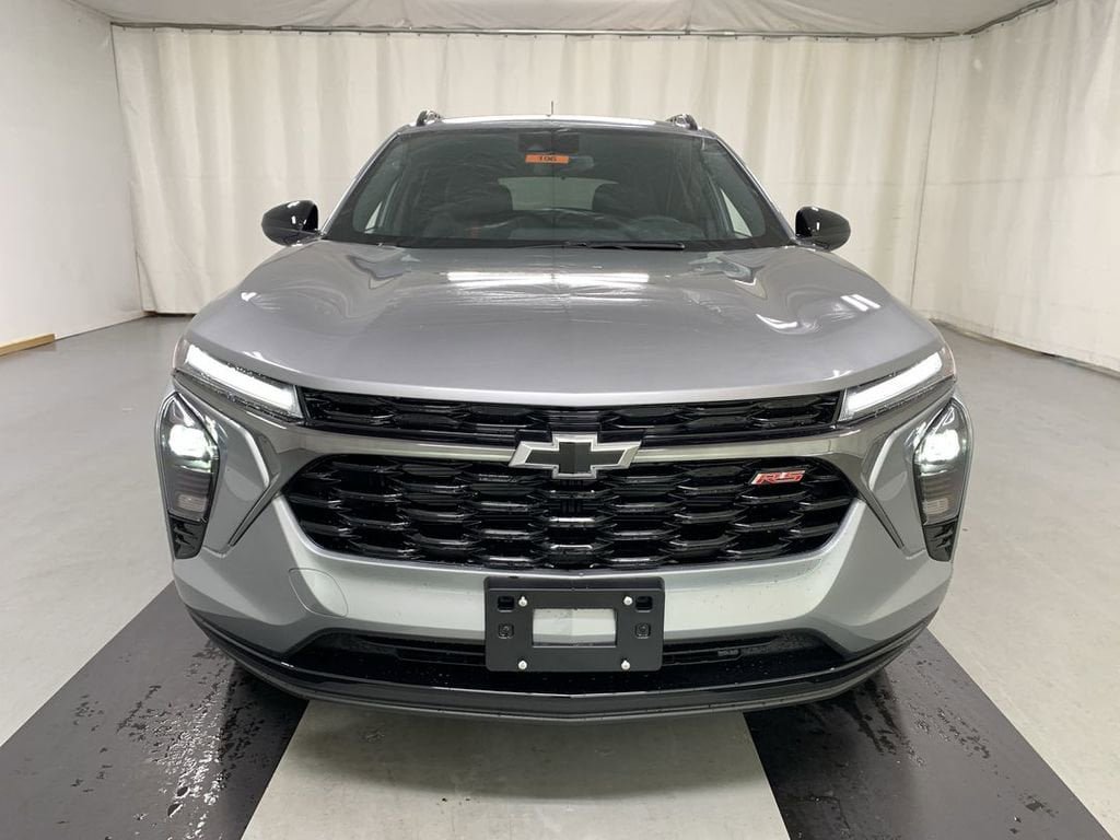 New 2026 Chevrolet Trax RS w/ Driver Confidence Package FWD image 3